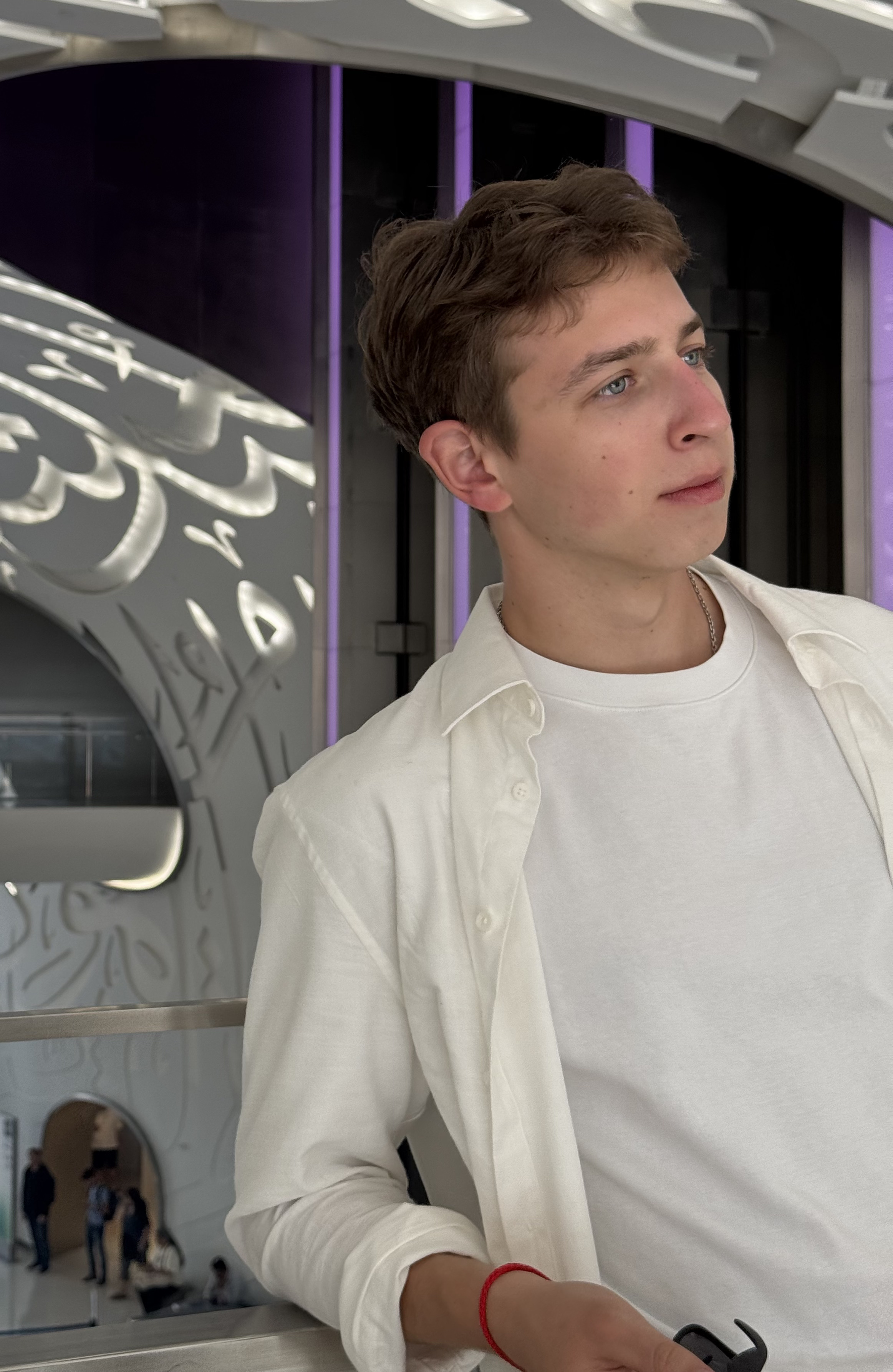 Артём - фото 1