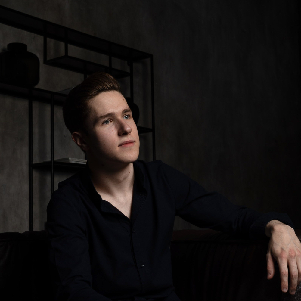 Александр Низов